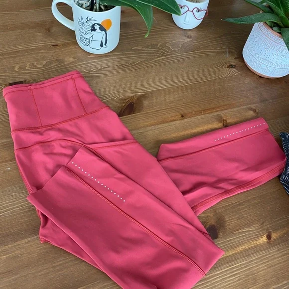 lululemon athletica Pink Leggings - Picture 2 of 4